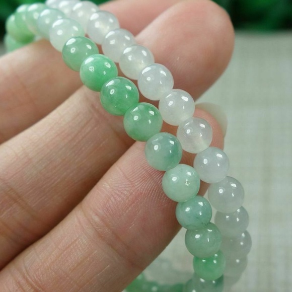Certified Icy White+light green 100% Natural A Jadeite jade Bead Bracelets 手链 - Picture 6 of 12